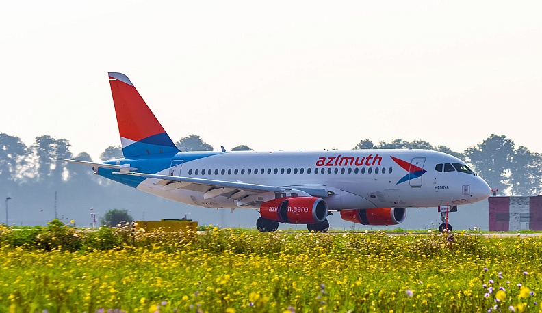 Авиакомпания «Азимут» значительно снизила цены на перелеты из Калуги 