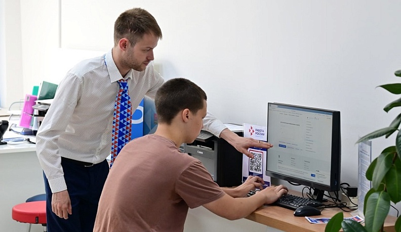 В Калуге началось летнее трудоустройство подростков