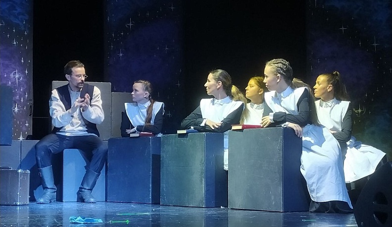 Коллектив «Космическая молодежь» поставил спектакль о Циолковском