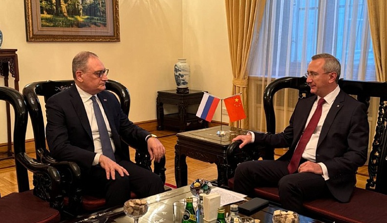 Владислав Шапша в Пекине встретился с Чрезвычайным и Полномочным Послом РФ в КНР Игорем Моргуловым