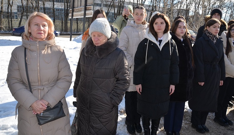 В Калуге открылась уличная выставка, посвященная героям Советского Союза и России