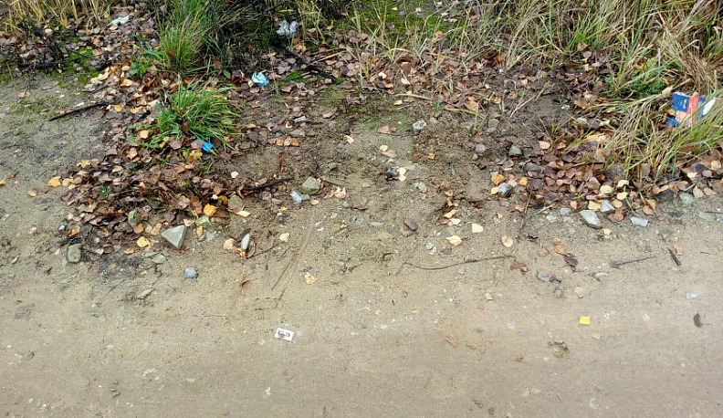 В Жукове убрали торчащую из дороги арматуру  