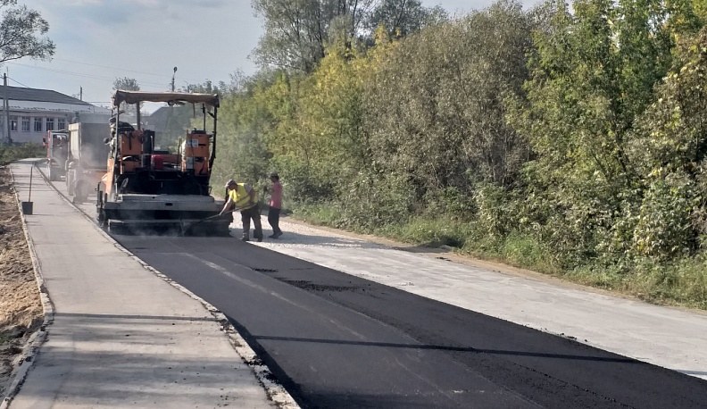 В Жиздре ремонтируют дороги