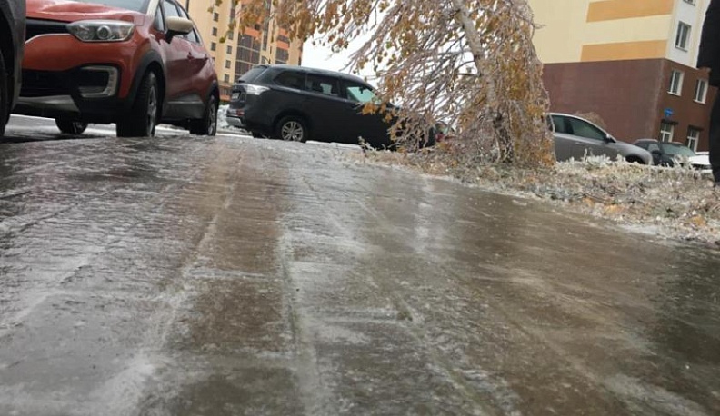МЧС предупреждает о сильном ветре, метели и гололедице в Калужской области