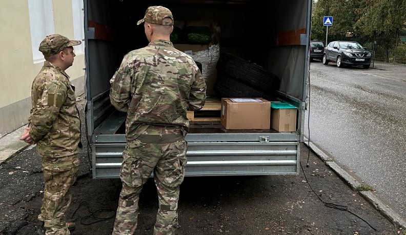 «Калугафармация» передала на СВО машину с лекарствами