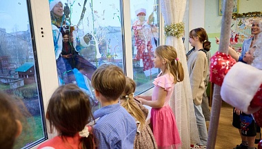 «Десант Дедов Морозов» впервые высадился в Калужской области, подарив чудо воспитанникам центра «Милосердие»