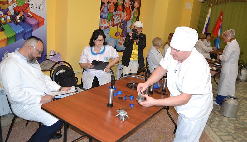 Сборка и разборка доильного  аппарата.