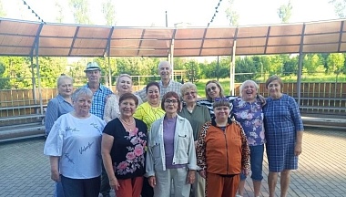 В Тарусе участники проекта «Территория тепла» открыли летний сезон танцевальным вечером
