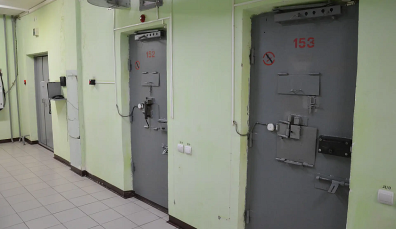 Житель Ульянова отправился в колонию за нападение с ножом на друга 