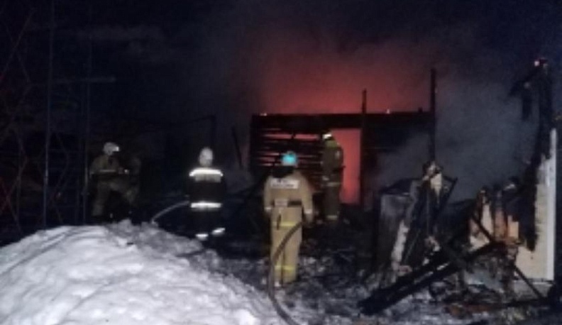 В Кременках сгорел дом: есть пострадавший