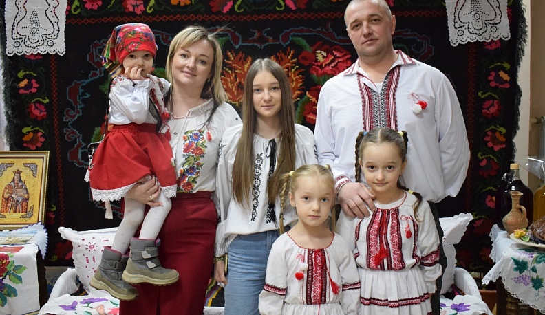 В Тарусе прошёл фестиваль молдавской культуры «Мэрцишор»