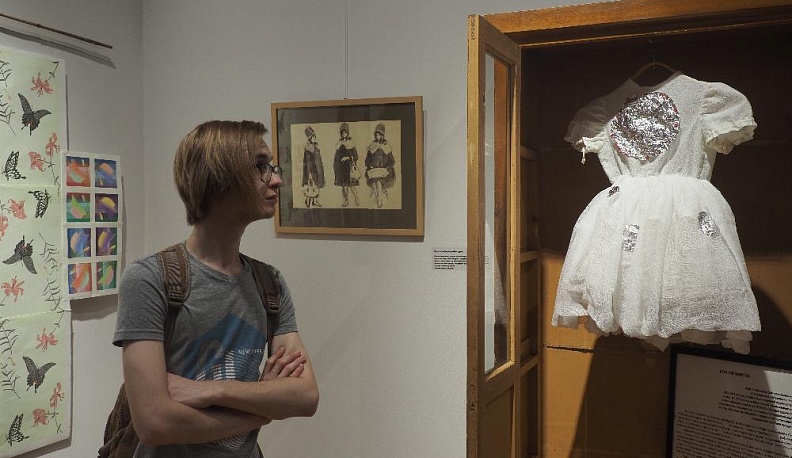 Ушат воды и две тысячи на оранжевой рубахе 