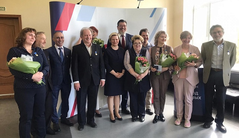 Медали, учрежденные в честь 65-летия Обнинска, вручили журналистам наукограда