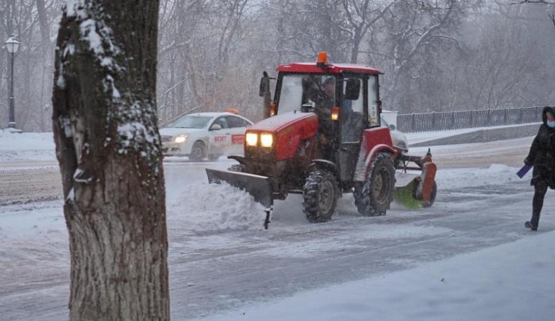 Из Калуги за сутки вывезли 2430 кубометров снега