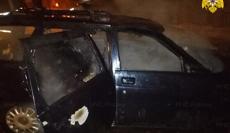 В Калуге в среду утром сгорел автомобиль