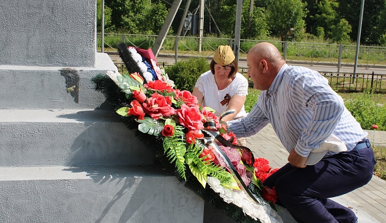 Гости из Дагестана почтили память родственника на Павловском плацдарме в Калужской области