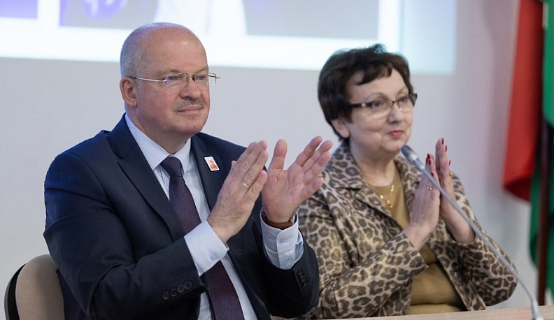 В Калуге наградили победителей регионального конкурса «Я в педагогике нашёл своё призвание...»