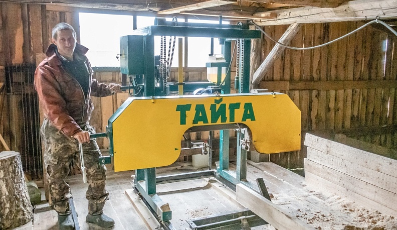 Благодаря соцконтракту житель Медыни открыл свою пилораму