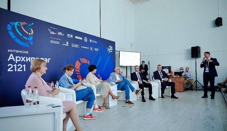 Владислав Шапша предложил приравнять многодетных мам к ударникам труда