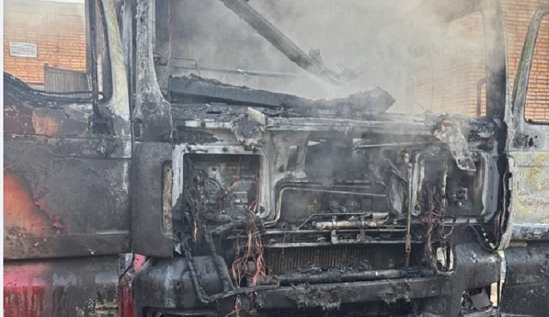 В Обнинске сгорела фура