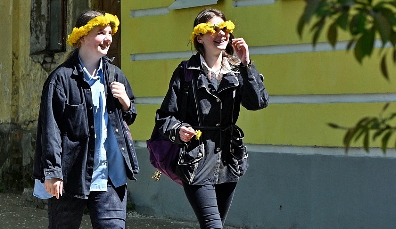 В Калужской области на 1000 парней приходится 950 девушек