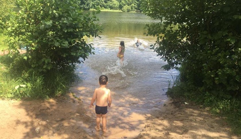 В Калужской области назвали 19 безопасных водоемов для купания 