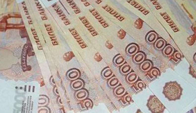 Хозяйке общепита из Кирова грозит восемь лет лишения свободы за взятку полицейскому