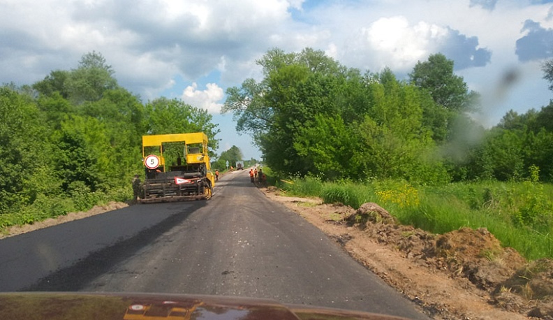 В Козельском районе достраивают дорогу до монастыря  в Клыково
