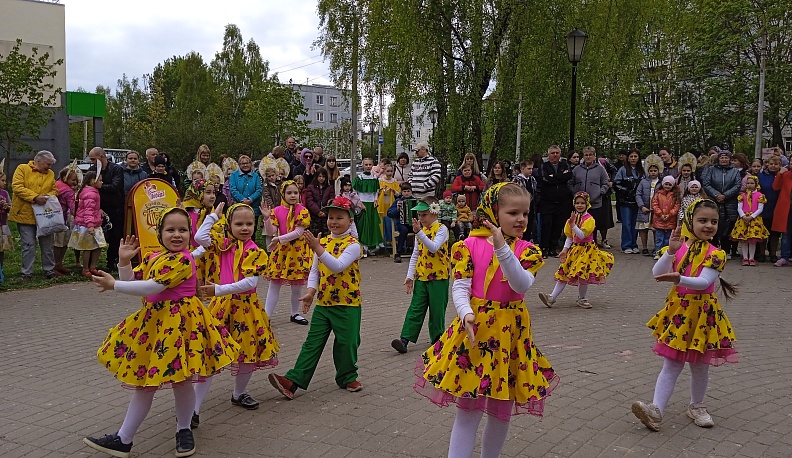 В преддверии 78-й годовщины Победы в калужском микрорайоне «Кубяка» состоялся праздничный концерт