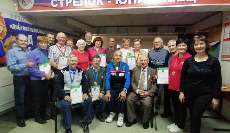 В Калуге ветераны спорта посоревновались в стрельбе