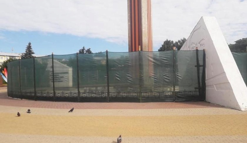 В Калуге закрыли на ремонт фонтан на площади Победы