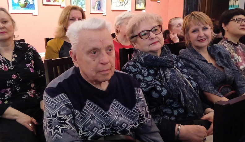 На деловой ЛАД