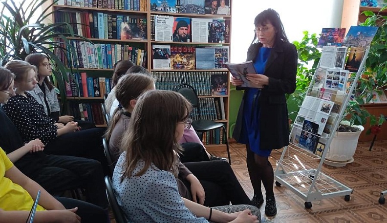 В Корекозевской модельной библиотеке прошел Час мужества 