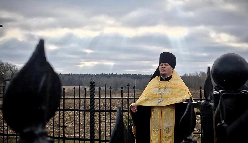 Братия Никитского скита Боровского Пафнутьева монастыря почтила память воинов