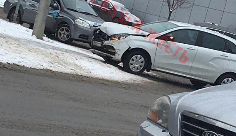 Первый серьезный снегопад принес с собой в Калугу и аварии 