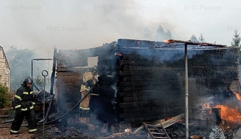 В Малоярославецком районе сгорела баня