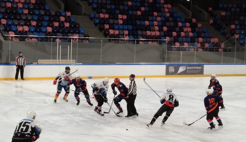 В Калуге открыли хоккейный турнир памяти тренера Сергея Литвинова  