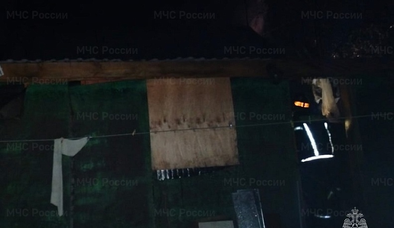 В калужском СНТ «Рябинка» загорелась дача