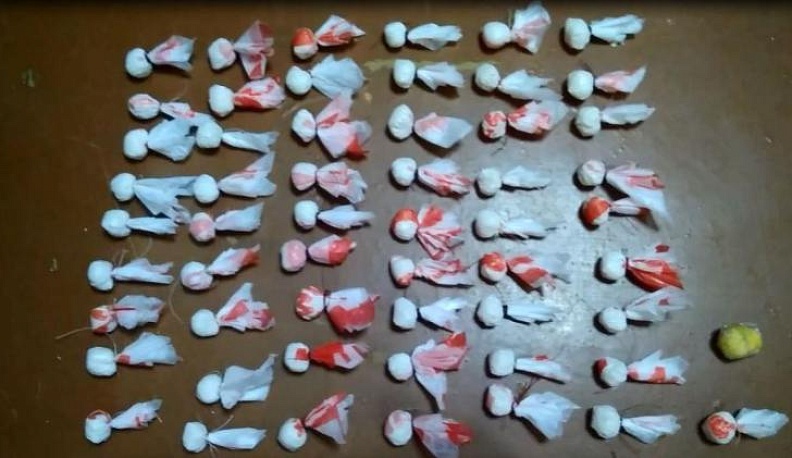 У трех иностранцев изъяли 400 граммов синтетических наркотиков