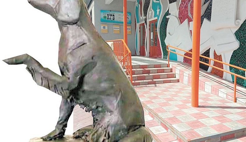 Министр Олег Калугин поддержал идею Издательского дома «КГВ» установить в Калуге скульптуру «Белый Бим»