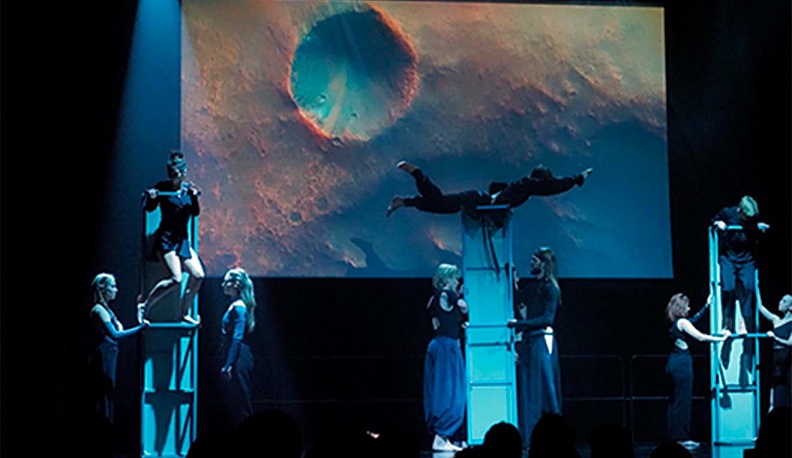 Любовь  к Константину Эдуардовичу