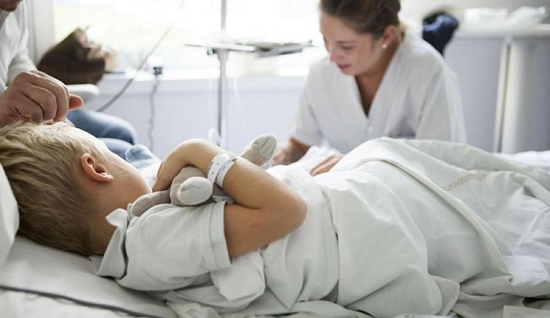 Детей-сирот будут сопровождать во время лечения в стационаре