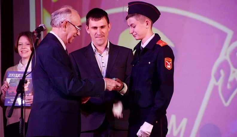 Людиновцы отметили 104-ю годовщину рождения Всесоюзного Ленинского комсомола