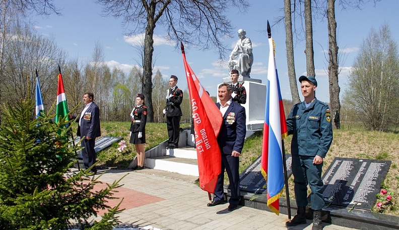 В Жиздринском районе перезахоронили останки 19 бойцов Красной Армии