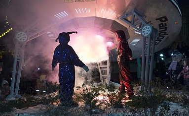 Летающая тарелка с инопланетянами в центре Калуги