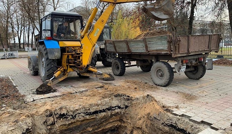 В Людинове готовят площадку для установки памятника комсомольцам-подпольщикам