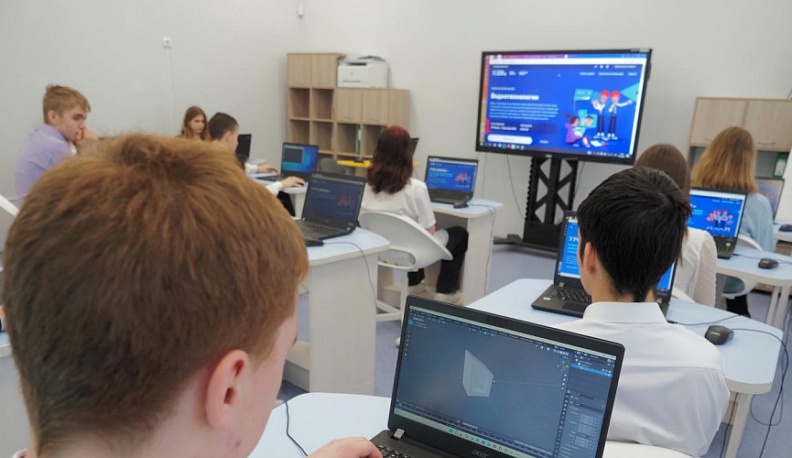 Калужские школьники примут участие в финале российского конкурса «Кибердром»