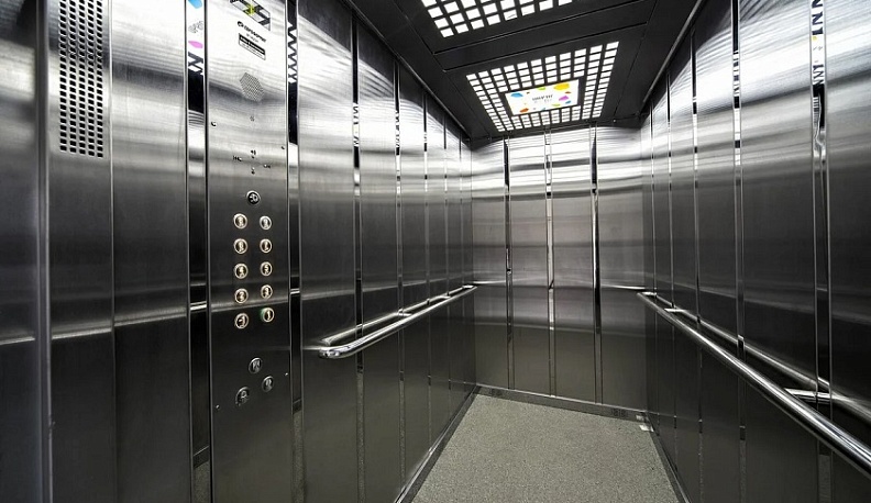 В обнинской поликлинике №1 завершили ремонт лифтов