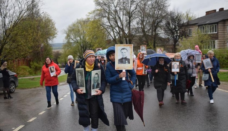 По Тарусе прошагал «Бессмертный полк»