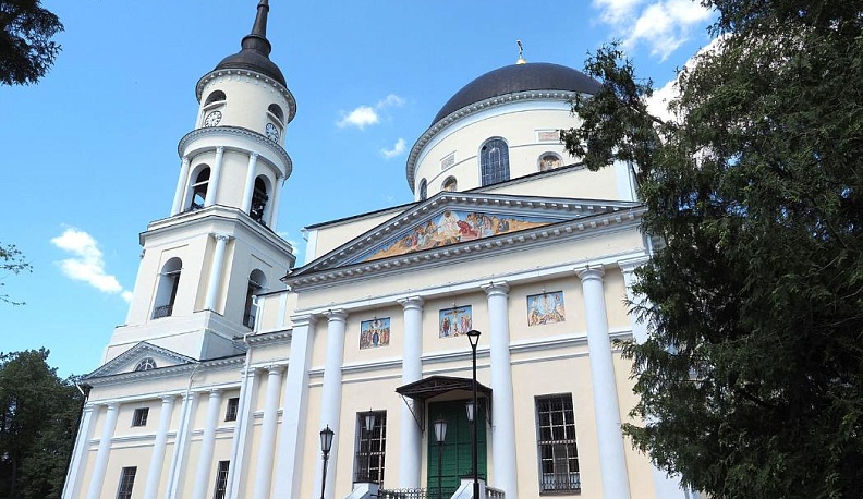 В честь Святой Троицы